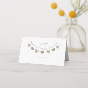 Glücklicher 50. Hochzeitstag mit goldenen Herzen Platzkarte