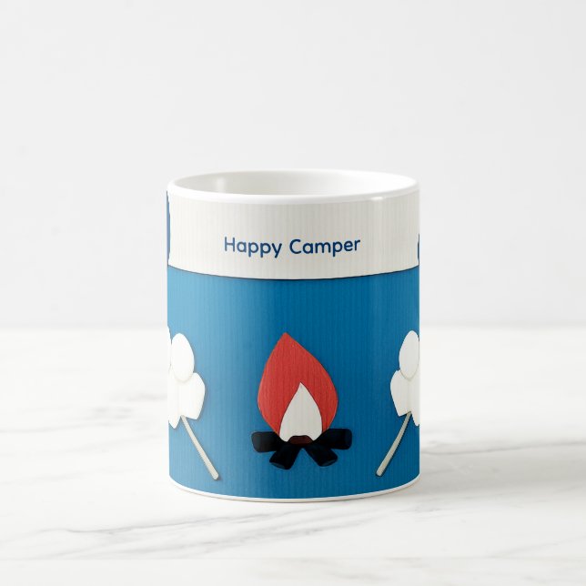 Glücklicher Camper mit individuellem Text mit Feue Kaffeetasse (Mittel)