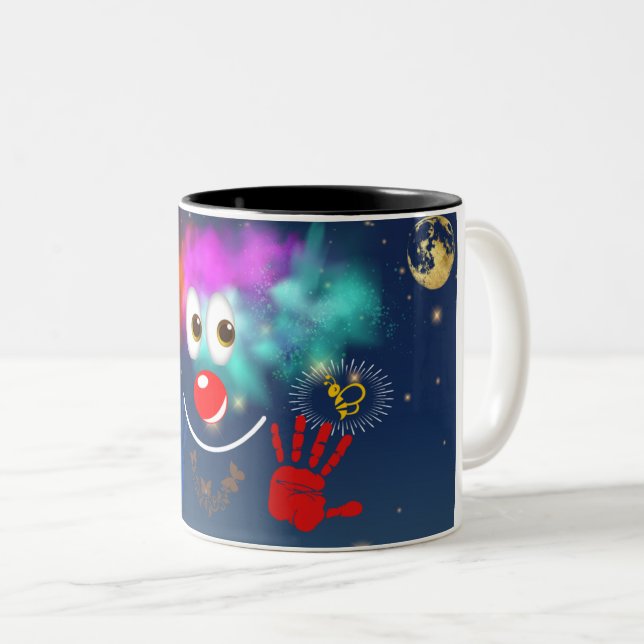 Glücklicher Clown, Sterne und Himmel Zweifarbige Tasse (VorderseiteRechts)