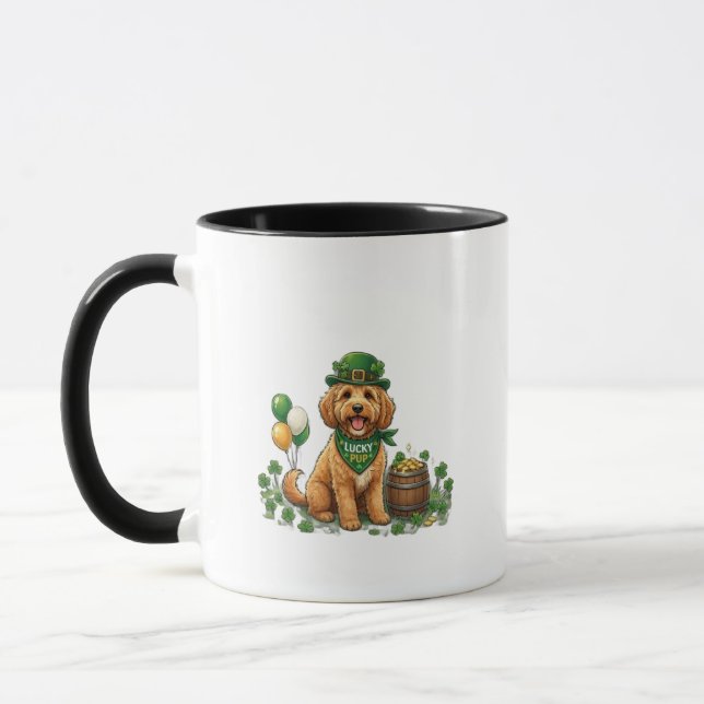 Glücklicher Cockapoo St. Patrick's Day Tasse (Links)
