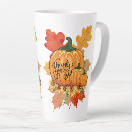 glücklicher Erntedankfall Milchtasse