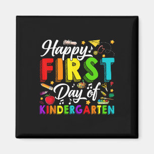 Glücklicher erster Tag im Kindergarten Zurück zur Magnet
