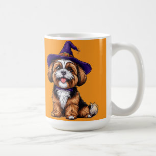 Glücklicher Hund mit einem Hexenhut Kaffeetasse
