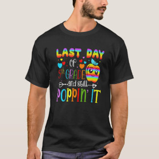 Glücklicher letzter Tag der 5. Klasse und immer no T-Shirt
