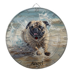 Glücklicher Pug am Strand anpassbar Dartscheibe