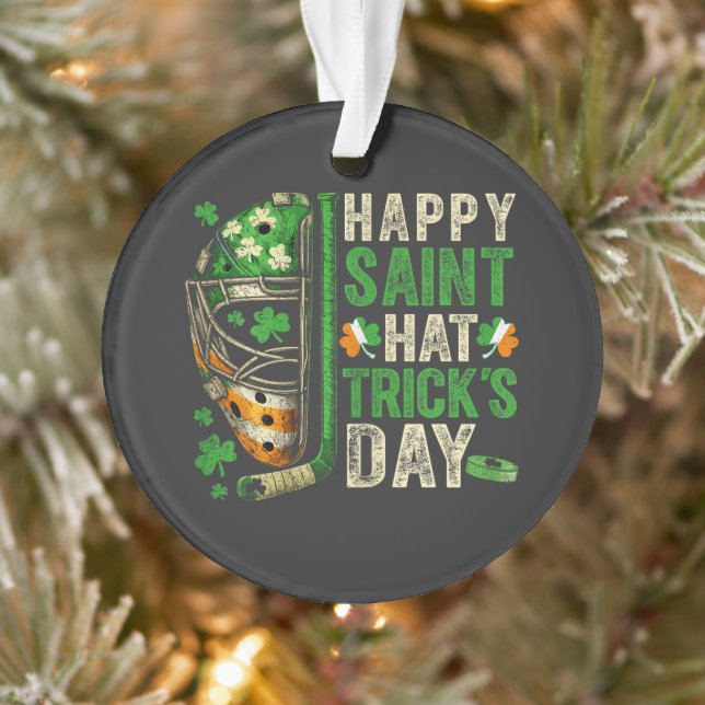 Glücklicher Saint-Hattrick-Eishockeyspieler Ornament (Baum)