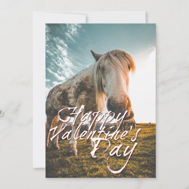 Glücklicher Valentinstag mit Blick auf Pferd (Vorderseite)