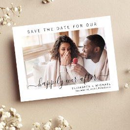 Glücklicherweise immer nach dem Foto Save the Date Ankündigungspostkarte