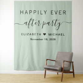 Glücklicherweise immer nach dem Party Sage Green Wandteppich