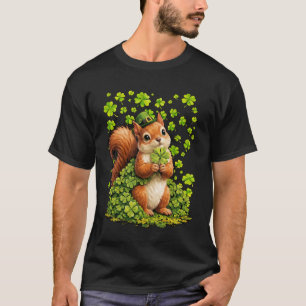 Glückliches Eichhörnchen mit Shamrocks Kleeblatt S T-Shirt