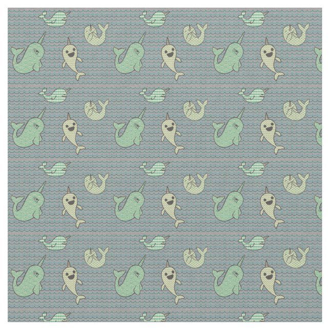 Glückliches kleines Narwhals Stoff (Nahaufnahme)