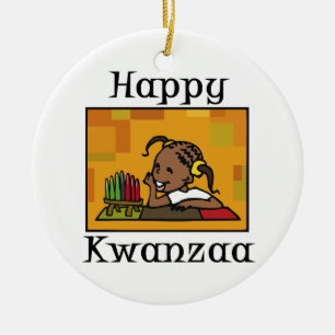 Glückliches Kwanzaa-Mädchen Kinara Keramik Ornament
