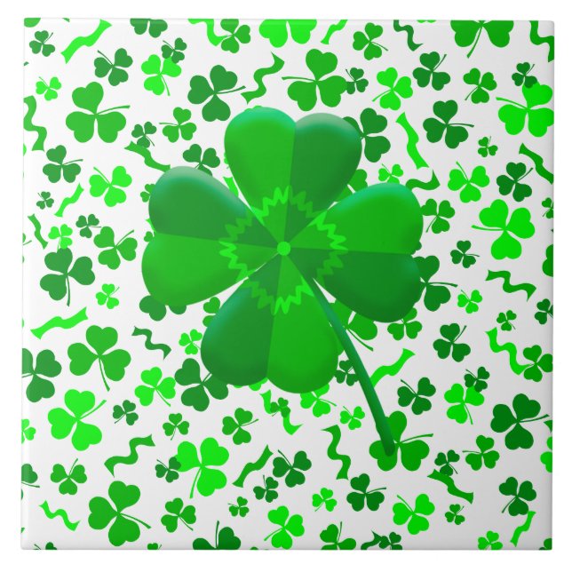 Glückliches Vierblatt-Kleeblatt-Shamrocks-Konfetti Fliese (Vorderseite)
