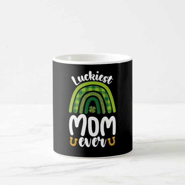 Glücklichste Mama je Familie St Patrick's Day Kaffeetasse (Mittel)