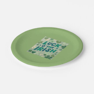 Glücksschüssel zum St. Patrick's Day auf Papierpla Pappteller
