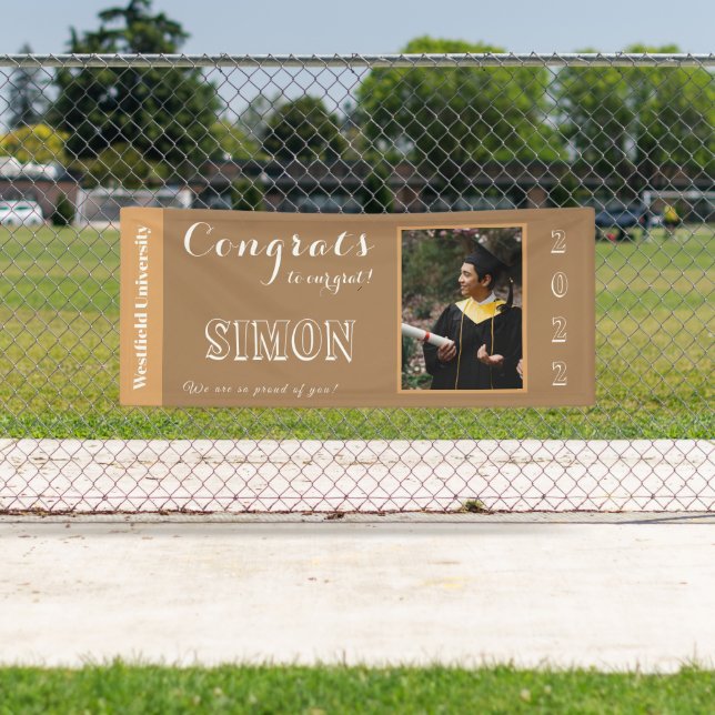 Glückwunsch zu unserem Grad Brown Banner (Insitu)