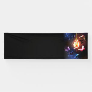 Glühbirne mit Nachtschmetterlingen Banner