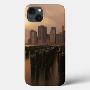 Glühen des Sonnenuntergangs während der iPhone 13 Hülle