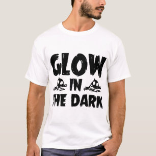 Glühen im dunklen Shirt
