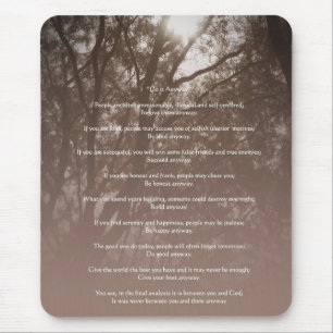Glühende Bäume "tun es irgendwie " Mousepad