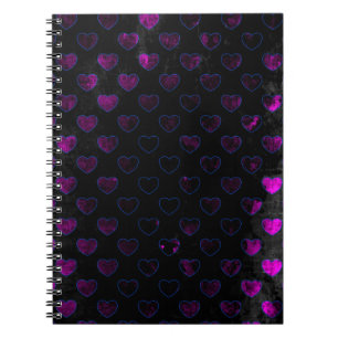 Glühende Herzen Lila auf abgetragener Schwarz Notizblock