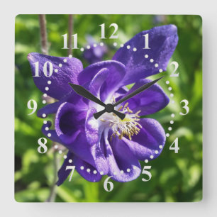 glühende lila Blume Quadratische Wanduhr