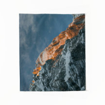 Glühender Berg bei Sonnenuntergang