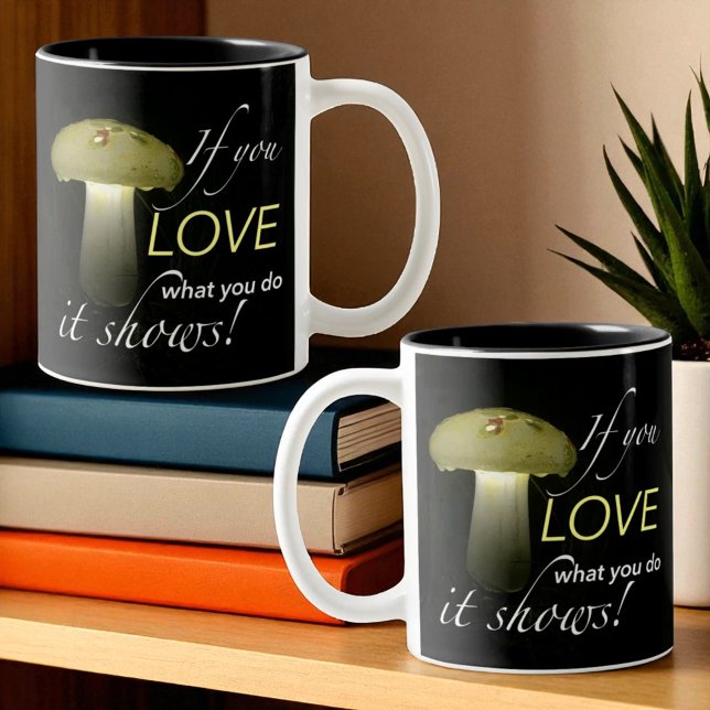 Glühendes Sonnenlicht in Pilzen - Inspiration Zweifarbige Tasse (design on both sides of handle)