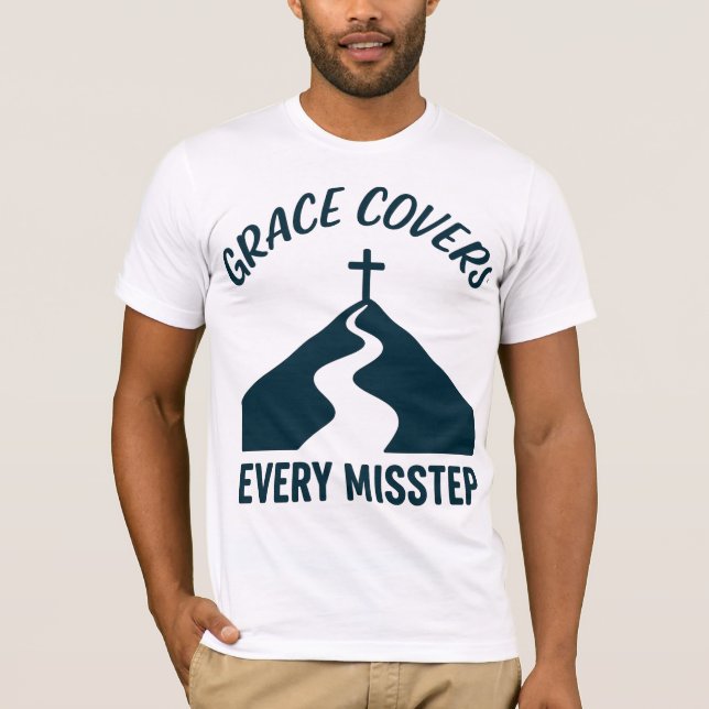 Gnade bedeckt jeden Fehltritt T-Shirt (Vorderseite)