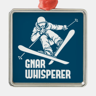 Gnar Whisperer Skiing Ornament Aus Metall