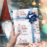GNOME PLACE WIE ZUHAUSE Niedlich Frohe Weihnachten Geschenkpapier<br><div class="desc">Niedliche Aquarellschrift mit dem lustigen Sprichwort GIBT ES KEINEN PLATZ WIE GNOME FÜR DIE URLAUB UND MERRY CHRISTMAS Gruß und Schneeflocken. Kontaktieren Sie den Designer über den Zazzle Chat oder makeitaboutyoustore@gmail.com ,  wenn Sie dieses Design modifizieren möchten,  ein anderes Produkt erwerben möchten oder gerne Artikel koordinieren möchten.</div>