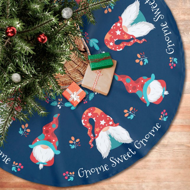 Gnome Sweet Gnome Niedlich Modern Simple Holiday B Polyester Weihnachtsbaumdecke (Von Creator hochgeladen)