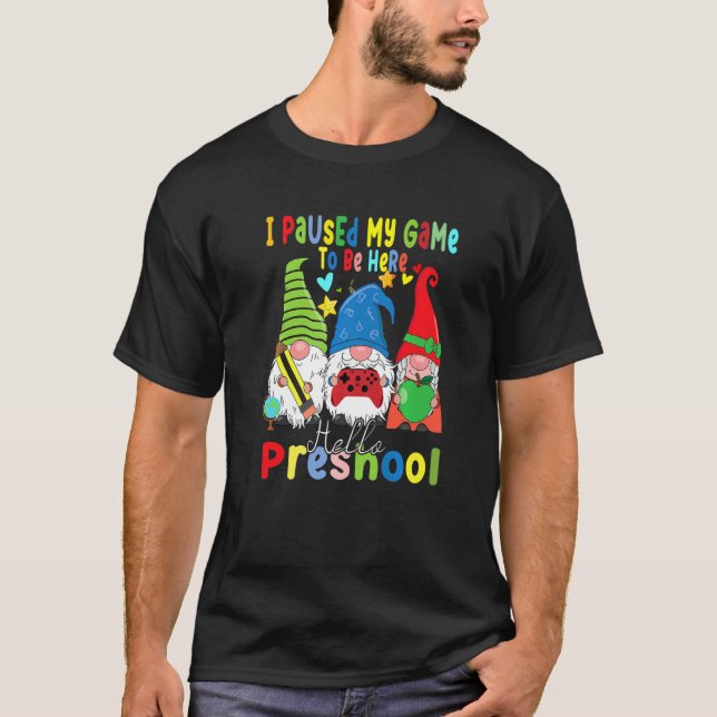 Gnomes Preschool Crew Paused My Game Teacher Back  T-Shirt (Vorderseite)