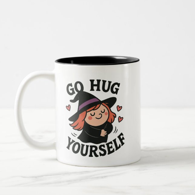 Go Hug Yourself Witch – Cute Self-Love Halloween Zweifarbige Tasse (Links)