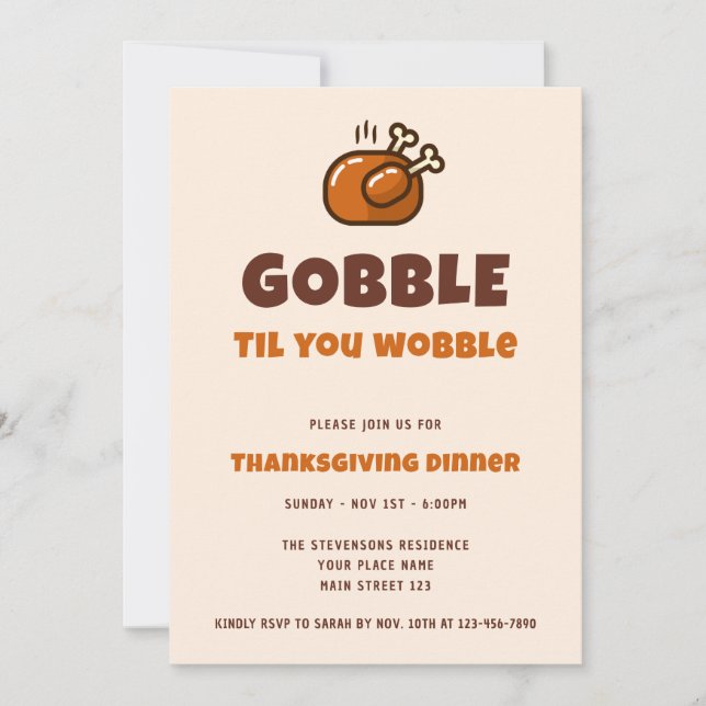 Gobble Til You Wobbile Funny Erntedank Dinner Einladung (Vorderseite)