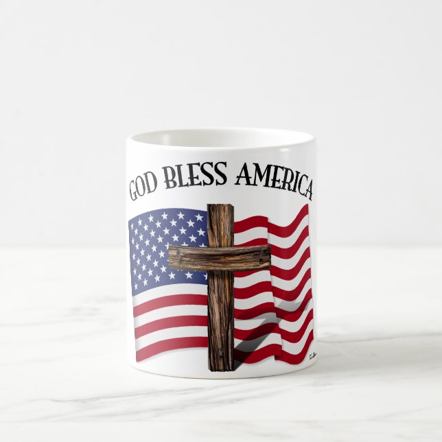 GOD BLESS AMERICA mit robustem Kreuz und US-Flagge Tasse (Mittel)