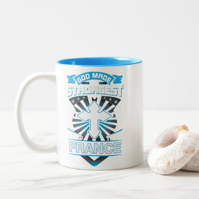 God Made The Strongest And Named Them France Zweifarbige Tasse (Mit Donut)