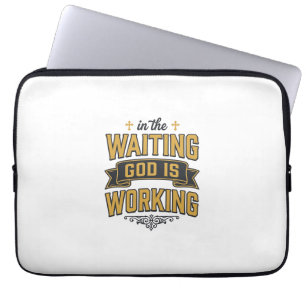 God wirkt Vintage-Faith-Typografie-Shirt_1 Laptopschutzhülle