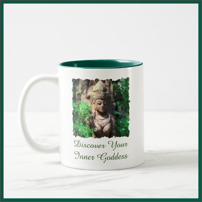 Goddess-Tasse Zweifarbige Tasse (Bookmark my store! https://www.zazzle.com/store/capricepetit)