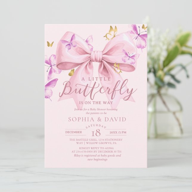 Gold A Little Butterfly  Pink Bow Baby Shower  Einladung (Stehend Vorderseite)