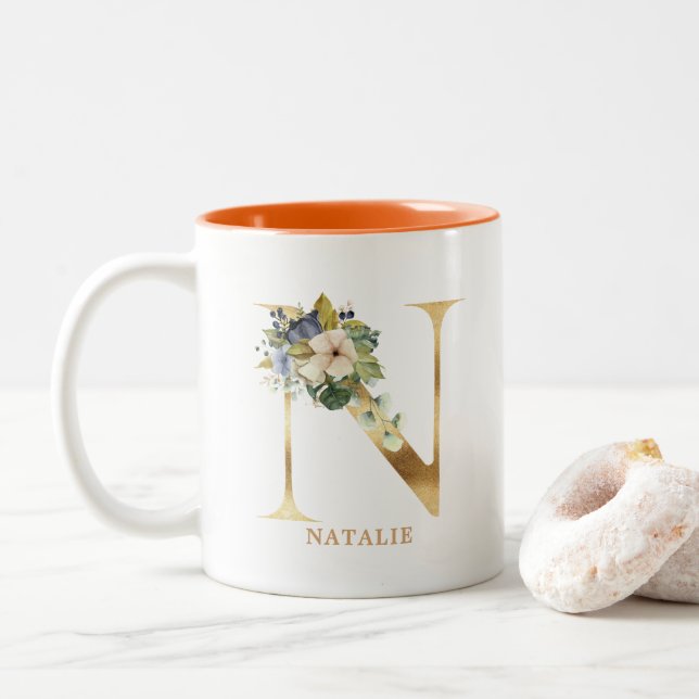 Gold Alphabet N Monogram | Blätter Zweifarbige Tasse (Mit Donut)