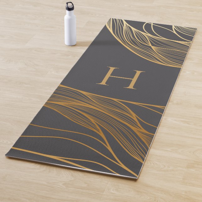 Gold and Gray Modern Pattern Monogram Yogamatte (Beispiel)