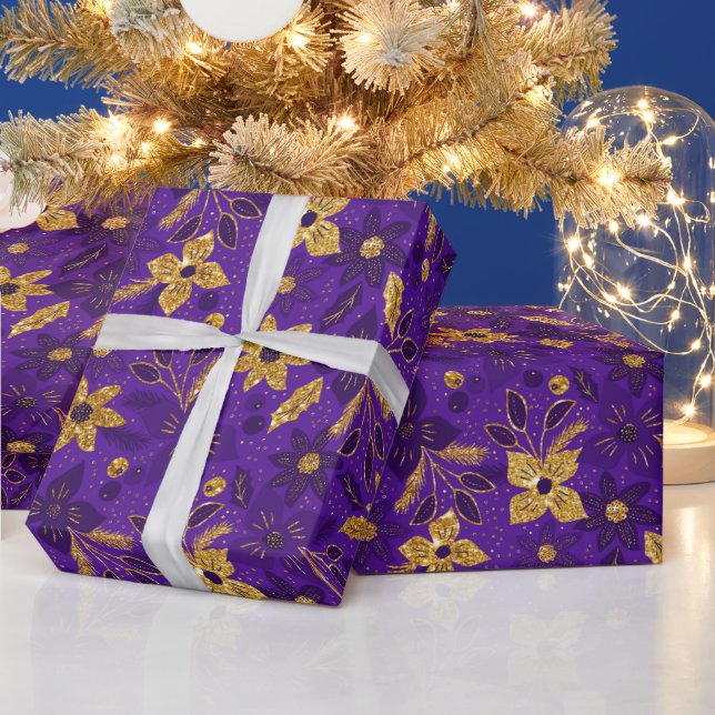 Gold and Purple Christmas Poinsettia Flowers Geschenkpapier (Feiertage)
