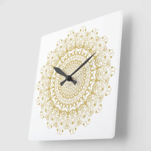 Gold auf weißem, verziertem Mandala-Muster Quadratische Wanduhr
