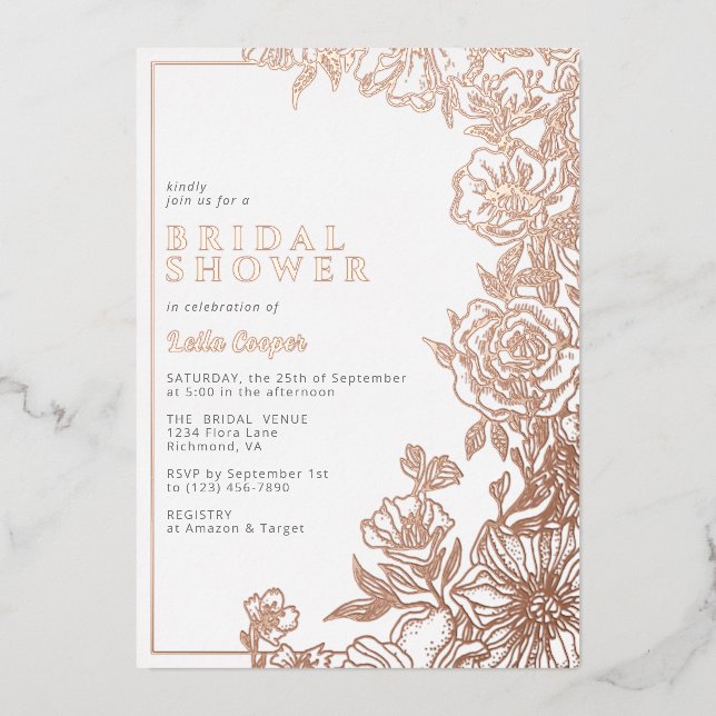 Gold aus Weiß und Rose | Elegantes florales Brautp Folieneinladung (Vorderseite)