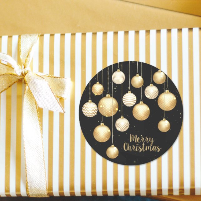 Gold Baubles Christmas Ornaments on Black Runder Aufkleber (Von Creator hochgeladen)