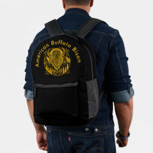 Gold Bison Amid Mountains and Trees Bedruckter Rucksack