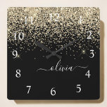 Gold Black Glitzer Script Monogram Girlaname<br><div class="desc">Monogram Name Clock für den Glitzer Gold und Black Sparkle. Das macht den perfekten 16 Geburtstag,  Hochzeit,  Brautparty,  Jubiläum,  Babydusche oder Junggeselinnen-Abschied Geschenk für jemanden,  der Lieben glamourösen Luxus und schicke Stile.</div>