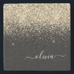 Gold Black Glitzer Script Monogram Girlaname Steinuntersetzer<br><div class="desc">Schwarz und Gold Sparkle Glitzer Script Monogram Name Stone Tile. Das macht den perfekten Abschluss,  süßen 16 Geburtstag,  Hochzeit,  Brautparty,  Jubiläum,  Babydusche oder Junggeselinnen-Abschied Geschenk für jemanden,  die Lieben glamourösen Luxus und schicke Stile.</div>