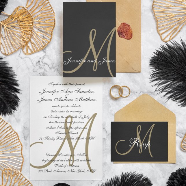 Gold Black Minimal Script Monogram Wedding RSVP Einladungspostkarte (Von Creator hochgeladen)